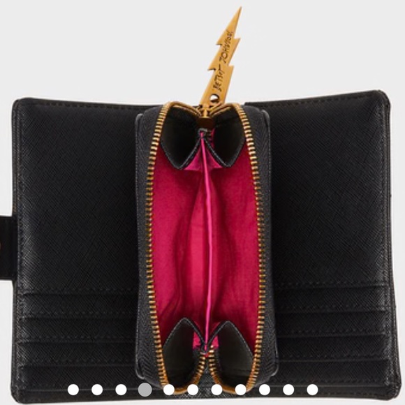 Betsy Johnson Skull Embossed Bifold Wallet - Picture 11 of 12